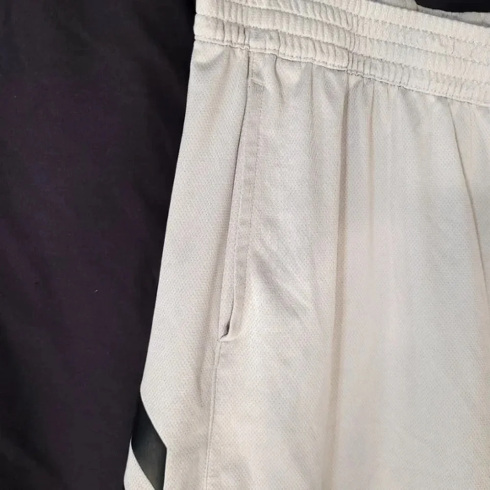 Adidas Lightweight Performance Shorts - Picture 3 of 9